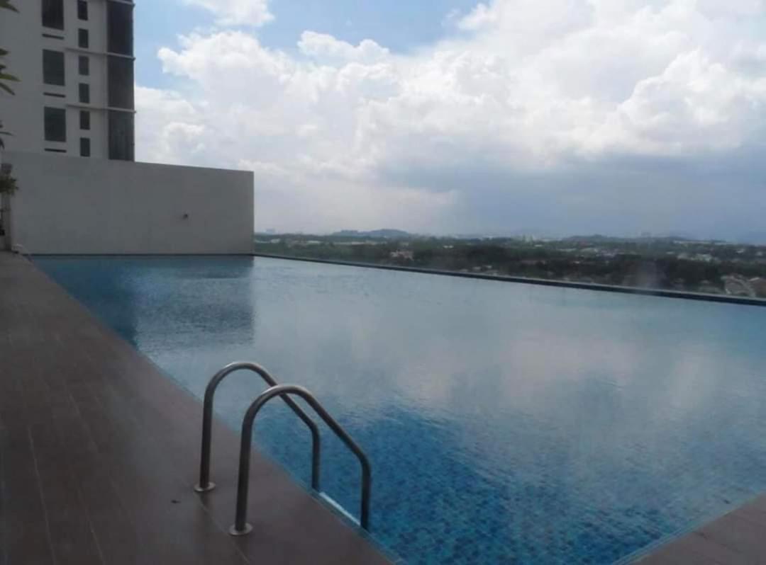 Mhb 30 Sulte Evo Soho Bandar Baru Bangi Free Netflix And Wifi Apartment Exterior foto